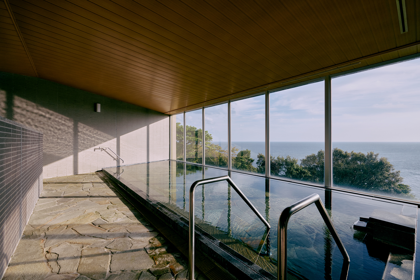 《スタッフおすすめの国内旅行・国内ツアー》大人気のホテル、samana hotel Yakushima