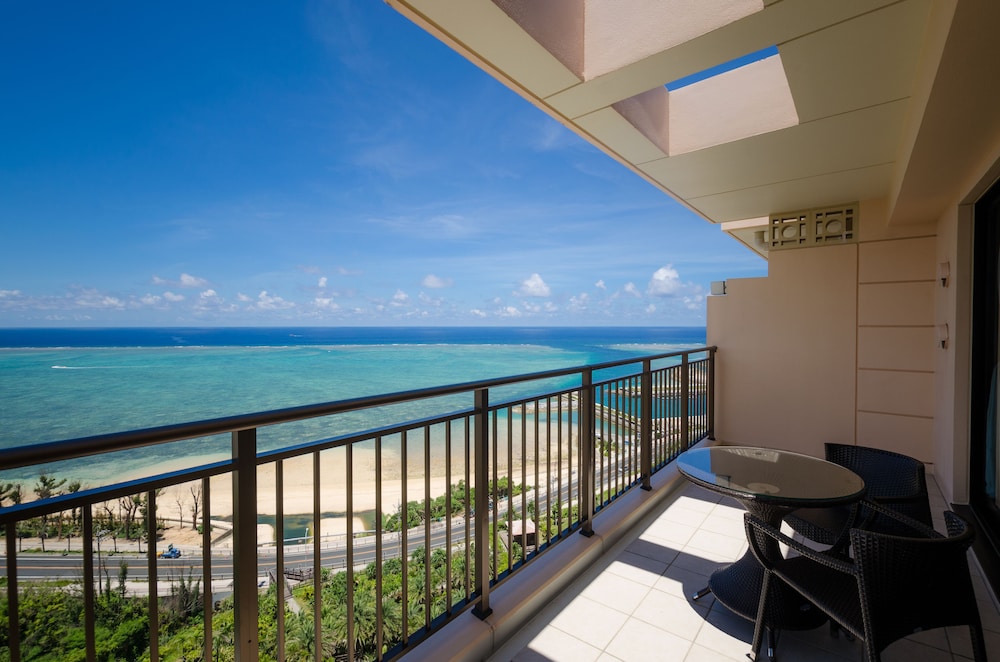 《セール開催中の沖縄旅行・沖縄ツアー》沖縄で大人気のホテル、カフー リゾート フチャク コンド・ホテル